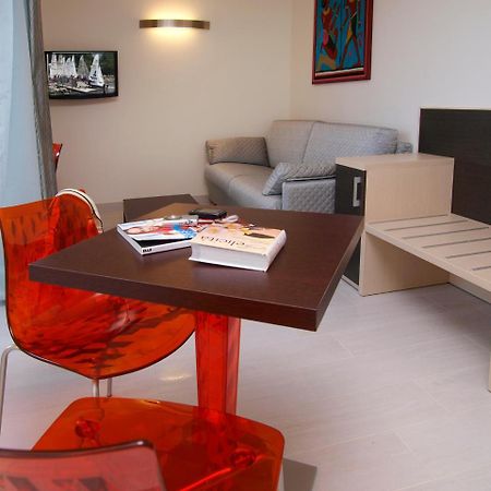 Hotel Garni Corallo Torbole Sul Garda Екстер'єр фото