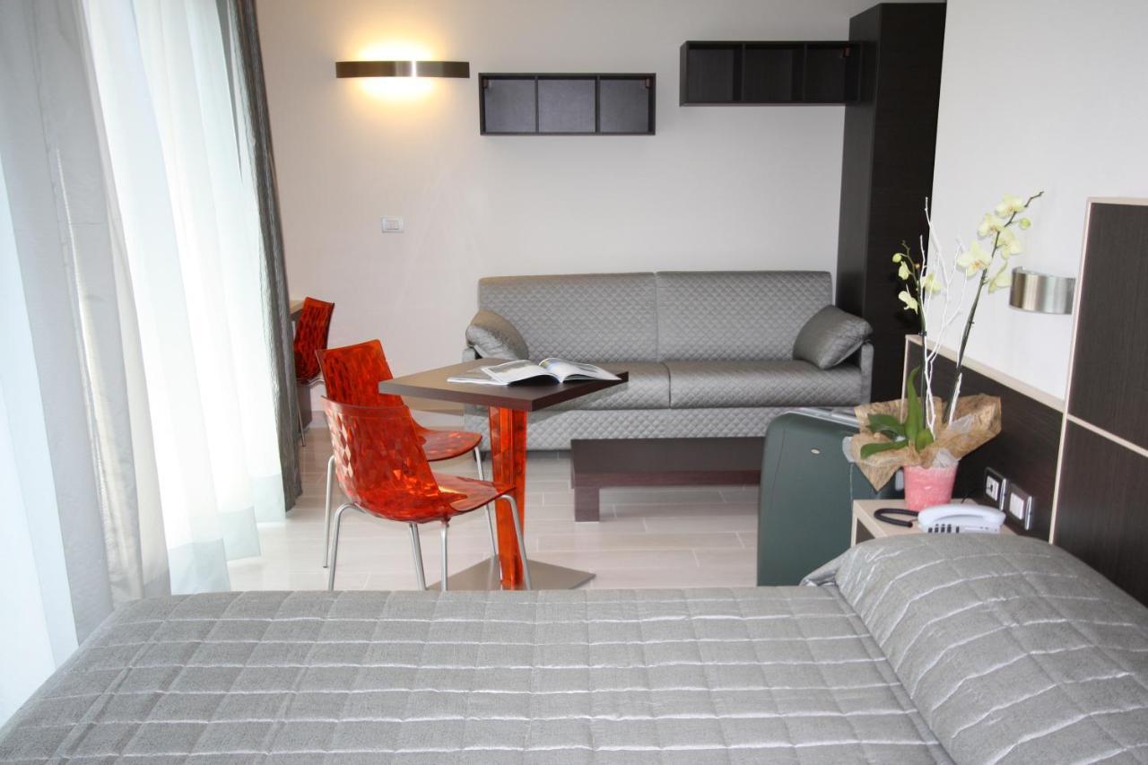 Hotel Garni Corallo Torbole Sul Garda Екстер'єр фото